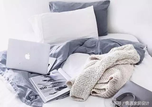 穿了一次的衣服放回衣柜还要洗吗,只穿过一次的衣服发黄