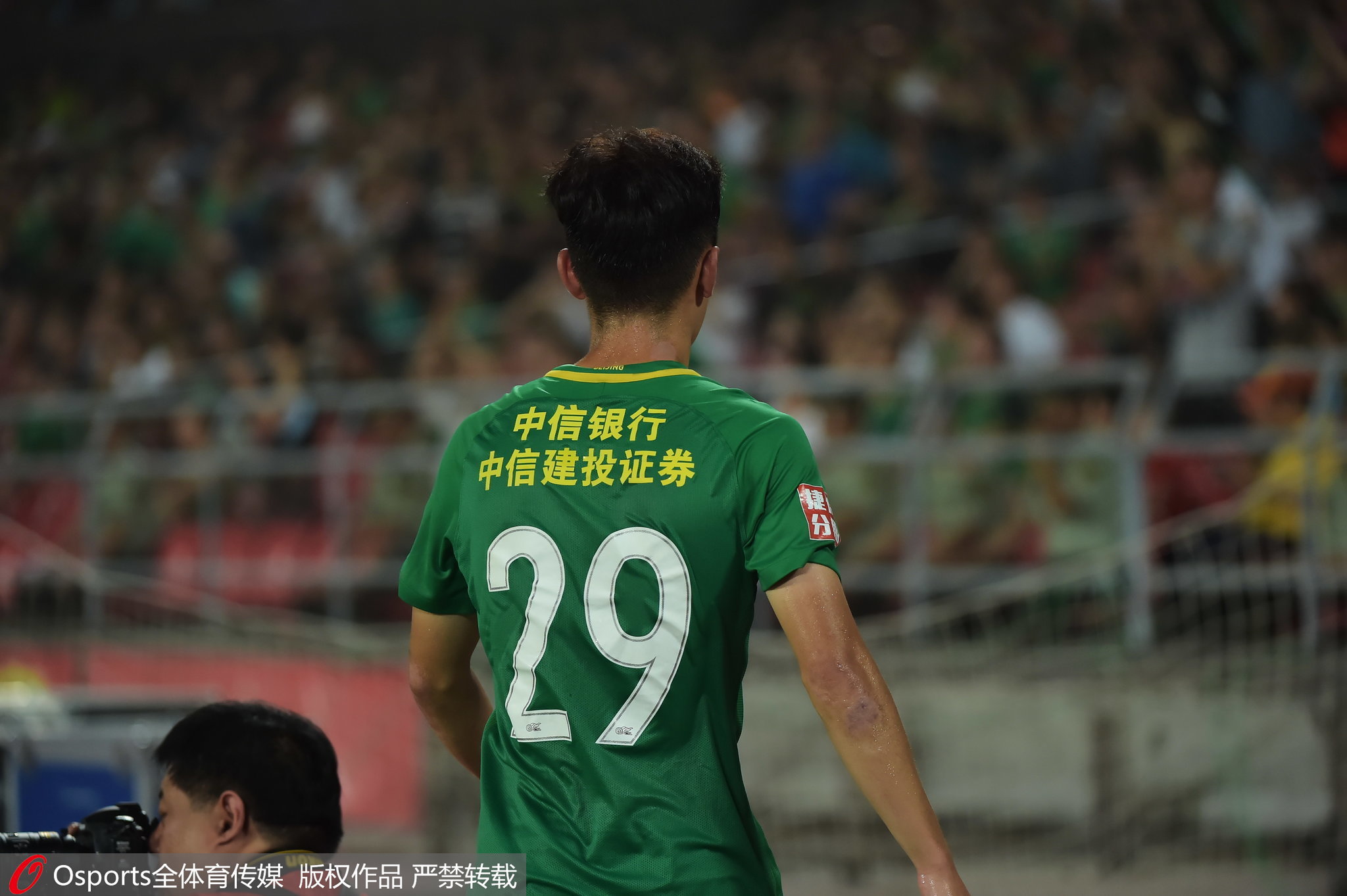 球探报告肯尼迪钱德勒,巴顿个人能力爆发远射破门