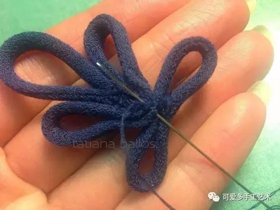 手工盘扣最简单版,用布做盘扣慢动作教程