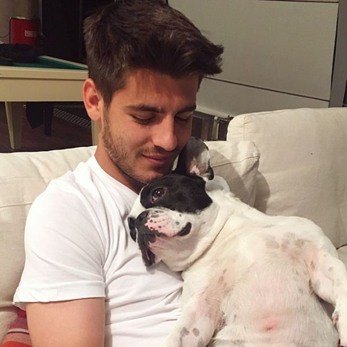 CL彩色人生西班牙的帅哥总是让人着迷:足球名将AlvaroMorata8000万欧元转会