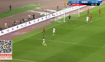 两射一传帕托玩嗨了！“牛尾巴”过人轻松写意，一技术仍然冠绝世界足坛