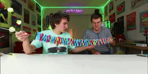 指尖陀螺都能玩出啥,指尖陀螺好玩的