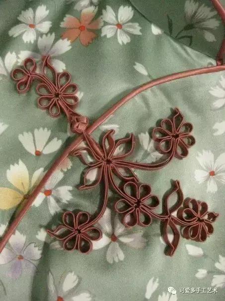 手工盘扣最简单版,用布做盘扣慢动作教程