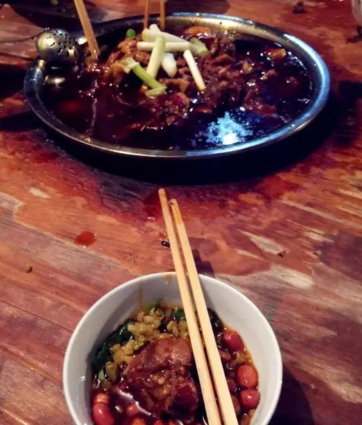 重庆这些人气爆棚却经济实惠的美食，你吃过几个？超全整理赶紧收
