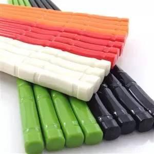 一次性筷子保存不会发霉,筷子有保质期是真的吗