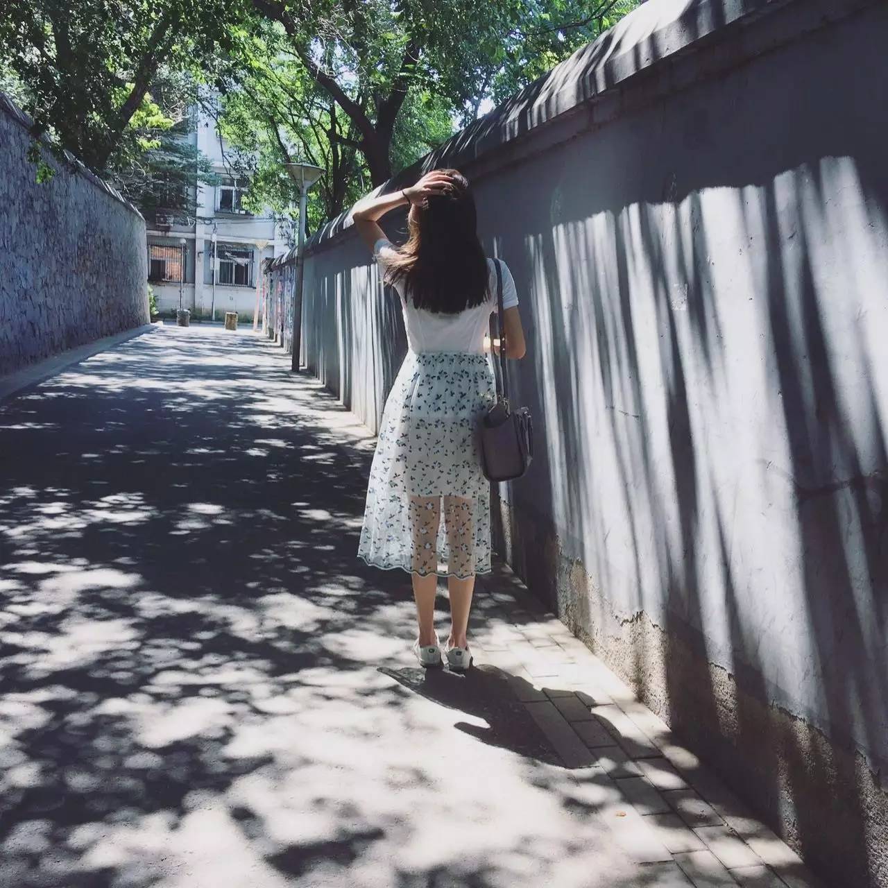 小花裙连衣裙中长款,小白裙连衣裙高端大气上档次