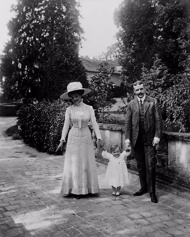 布列松经典摄影作品大全,布列松经典摄影作品中国