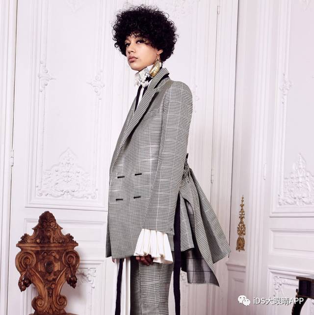 窦靖童周冬雨同款衣服,窦靖童周冬雨合作