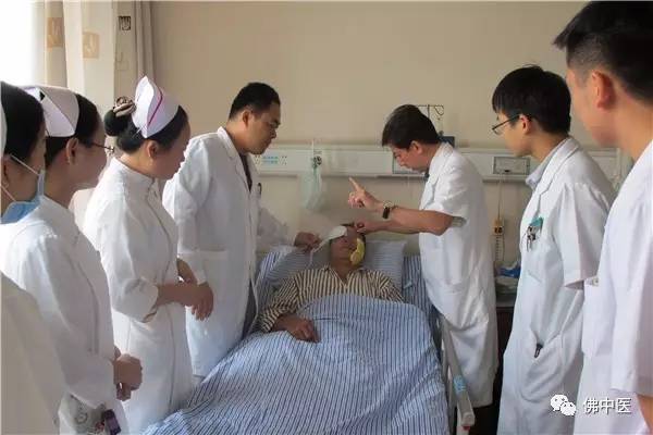 棰ч楠ㄦ姌姝ｉ淇闈㈤儴杞粨,棰ч楠ㄦ姌淇