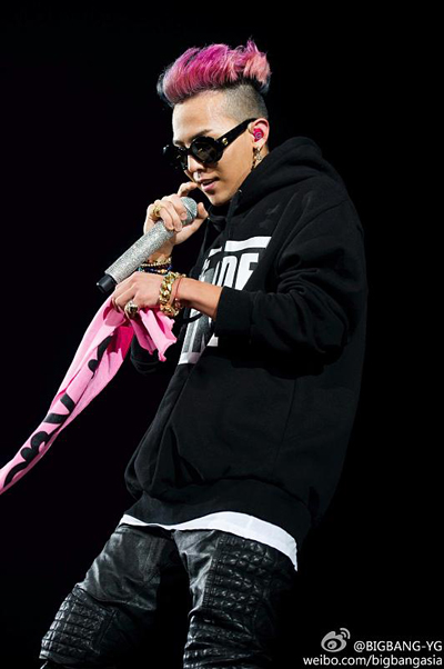 灿烈染过几种颜色的头发,灿烈齐刘海发型