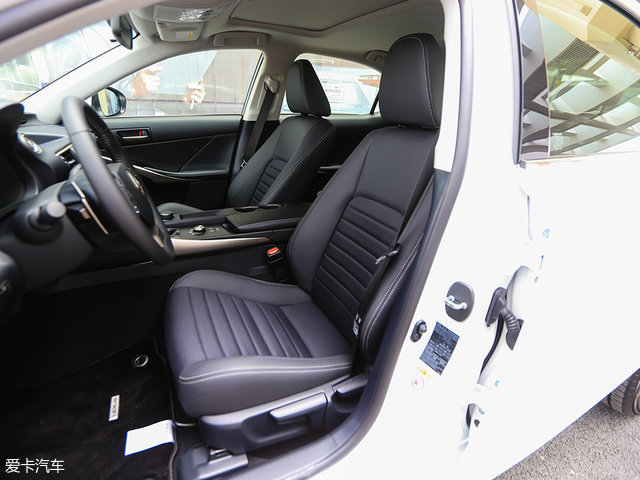 外观运动内饰科技感强雷克萨斯nx,新款雷克萨斯颜值爆表