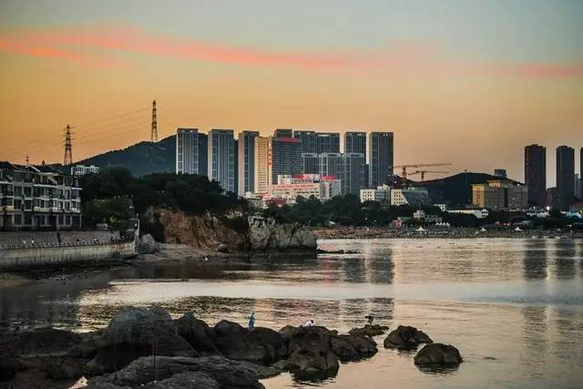 大连黑石礁异域风情街简介,旅大印象黑石礁店菜单