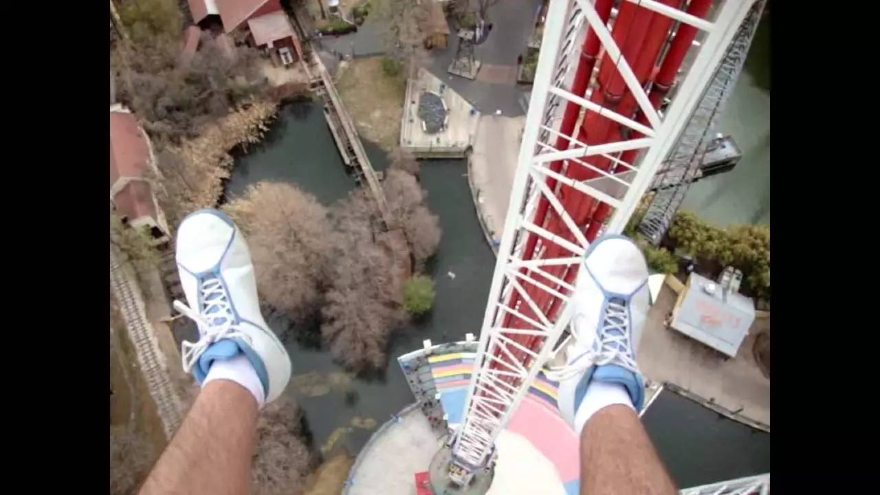 美国游乐场流星锤空中解体致1死7伤，刺激背后的隐患到底有多少？