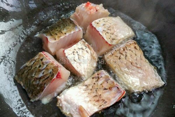 红烧草鱼块四川,红烧草鱼块酒店的做法