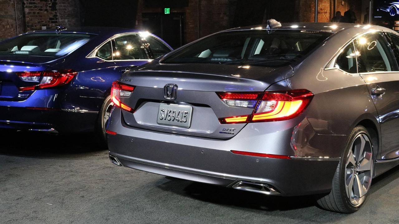 雅阁和凯美瑞到底哪个更值得入手,雅阁2022新款和凯美瑞哪个好