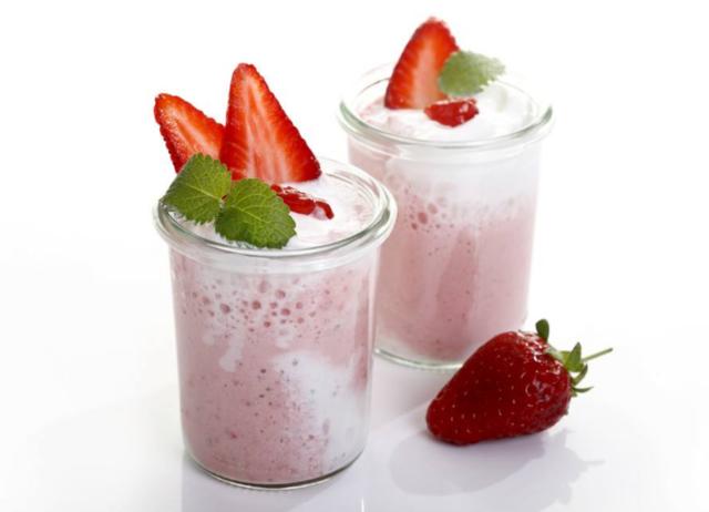 每天喝酸奶对身体有危害吗,多喝酸奶的利与弊