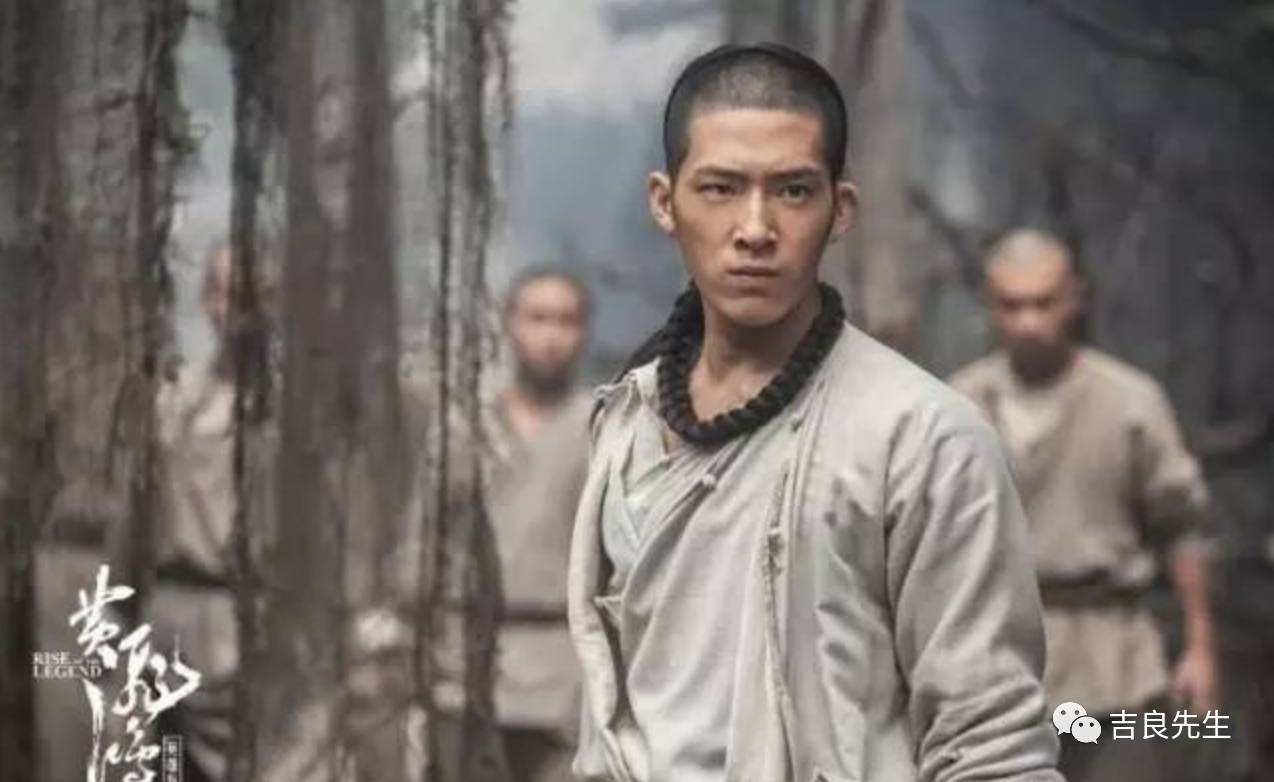 优衣库2023代言人现在是谁,优衣库代言人井柏然代言的外套