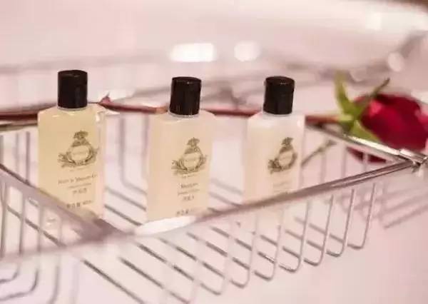 爱马仕洗护套装旅行装,宝格丽洗护旅行