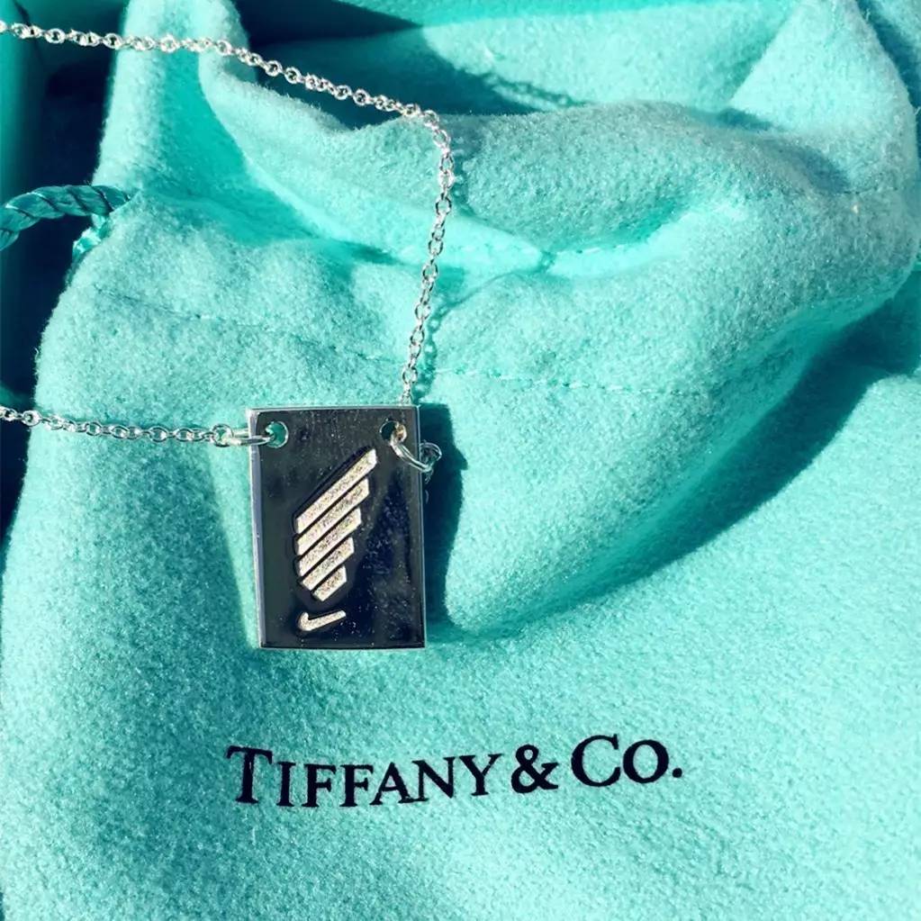 每个女孩都应该有一个tiffany,每个女人都想拥有一件蒂芙尼