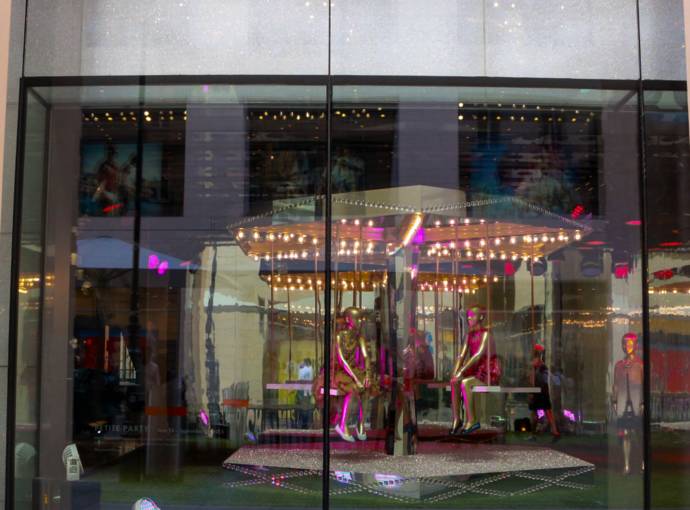 星球购物中心店,施华洛世奇在哪个国家买最便宜