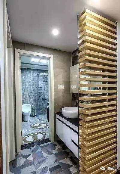 小户型厕所马桶移位,卫生间马桶移位做壁挂式马桶