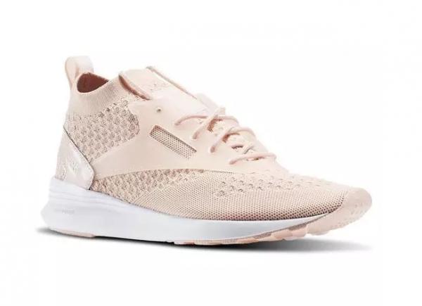 夏季跑步鞋推荐高颜值,适合秋冬季穿的跑步鞋推荐