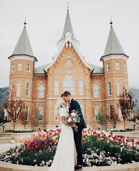 最In新娘情报速递:谁说城堡婚礼素人只有看的份儿？