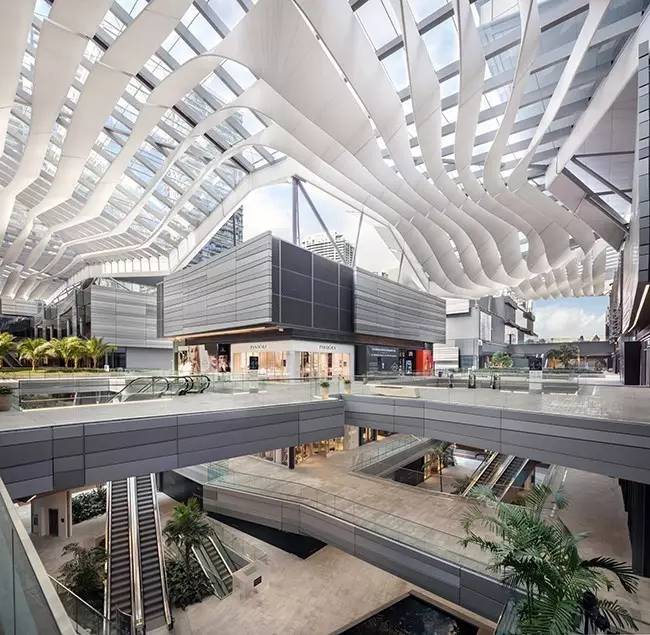 逛美国购物中心,美国购物中心漫步