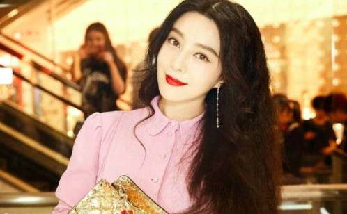 七夕怎么穿让男朋友眼前一亮,七夕情侣怎么穿甜到掉牙