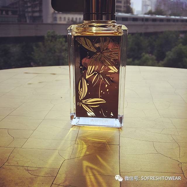 哪种香水喷完了还值得收藏,有的香水喷了以后自己闻得到