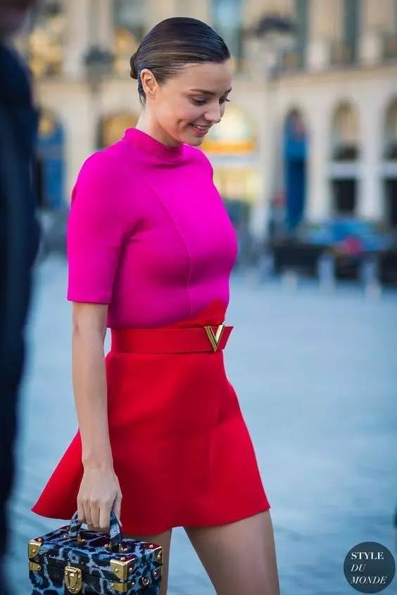 七夕怎么穿让男朋友眼前一亮,七夕情侣怎么穿甜到掉牙