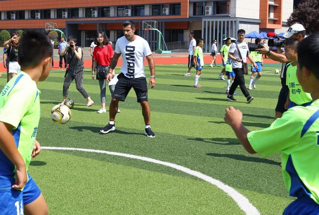 世界足球先生菲戈参加跑男,菲戈参加五人制足球赛