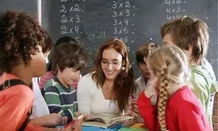 国外的教师节是什么样的,各个国家的教师节的特色