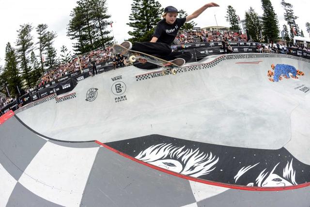 滑板职业比赛大跳台五圈,职业公园滑板巡回赛