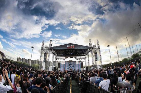 十月国庆准备出去人挤人？算了吧