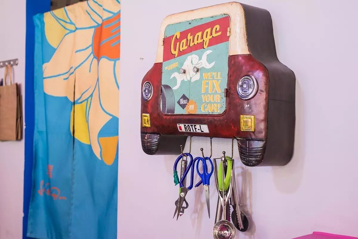 城西悄悄开了一家脑洞大开的烘焙店，辣味千层，魔方蛋糕，桃胶枸杞月饼……不输哈利·波特的糖果屋啊