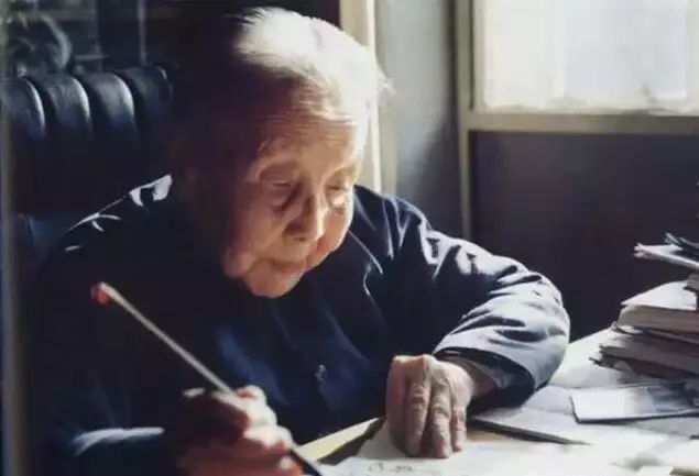 教师节致敬恩师美文,教师节感谢恩师诉说心声