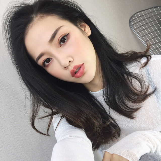 阿玛尼口红色号推荐黄皮显白405,显白颜色黄皮