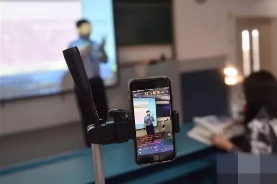 江西师范一个月生活费,江西大一生活费多少钱