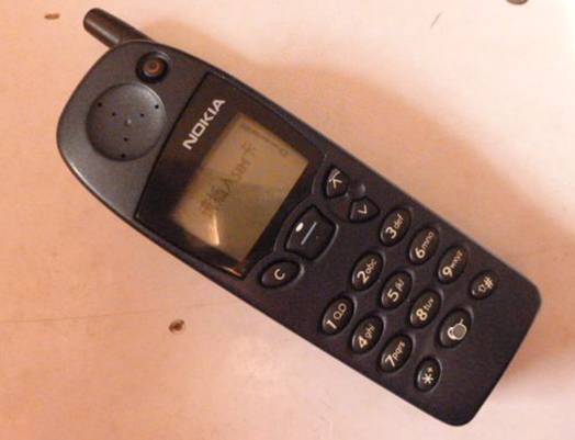 朋友圈被“10年前的手机”刷屏了，小布老泪纵横······