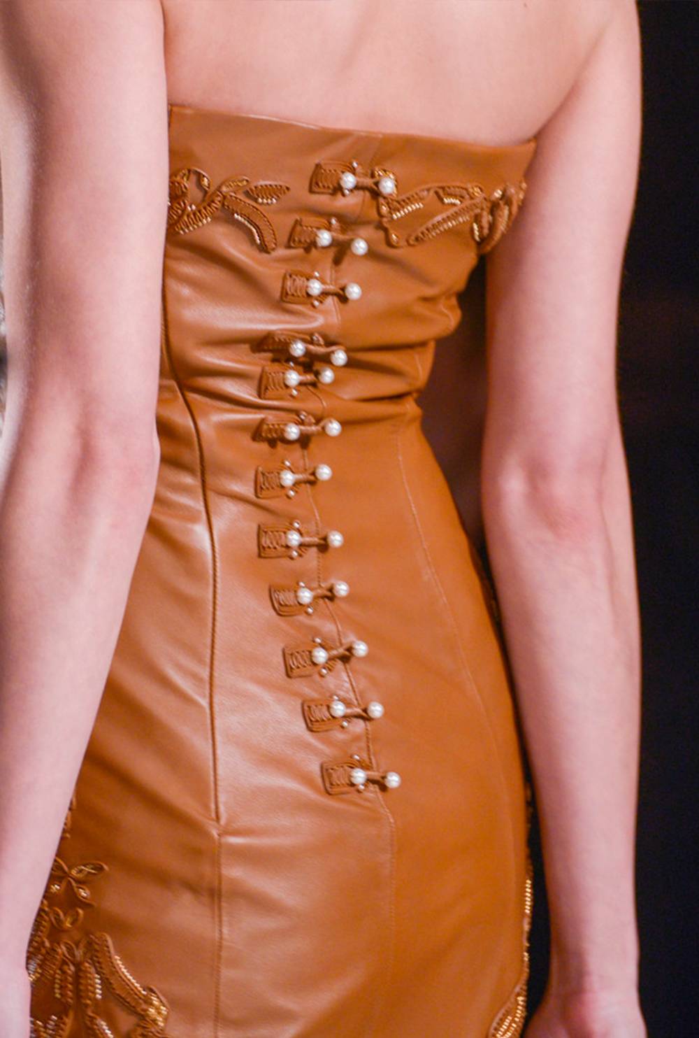 杨幂周冬雨时尚任性穿,杨幂周冬雨t恤