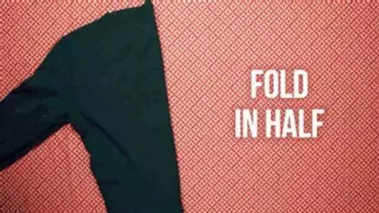 衣服怎么叠放在柜子里整齐,怎么叠衣服又快又整齐