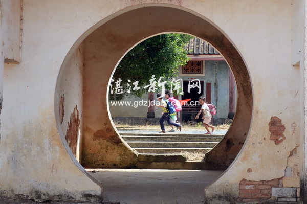 文明润民心新风扑面来,文明新风拂面来乡村焕发新活力