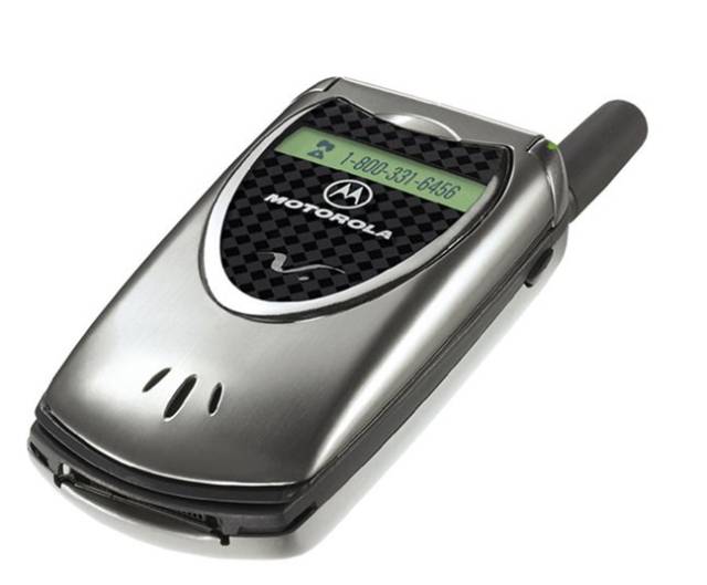 朋友圈被“10年前的手机”刷屏了，小布老泪纵横······