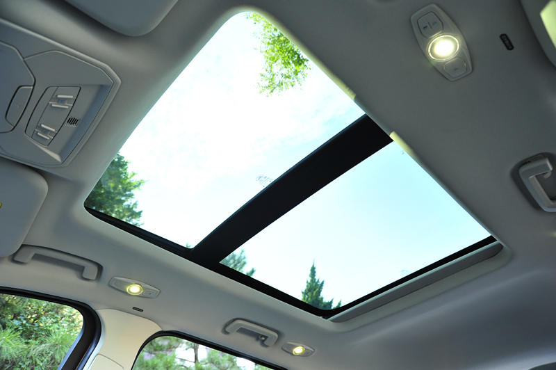 科雷傲和翼虎哪个值得购买,雪佛兰探界者和雷诺科雷傲