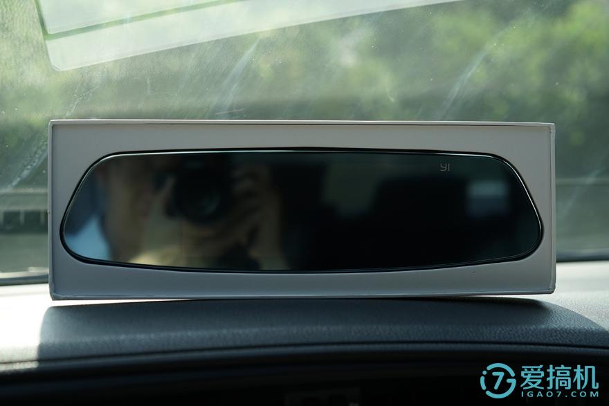 小蚁行车记录仪后视镜版开机,小蚁行车记录仪带循环录像功能