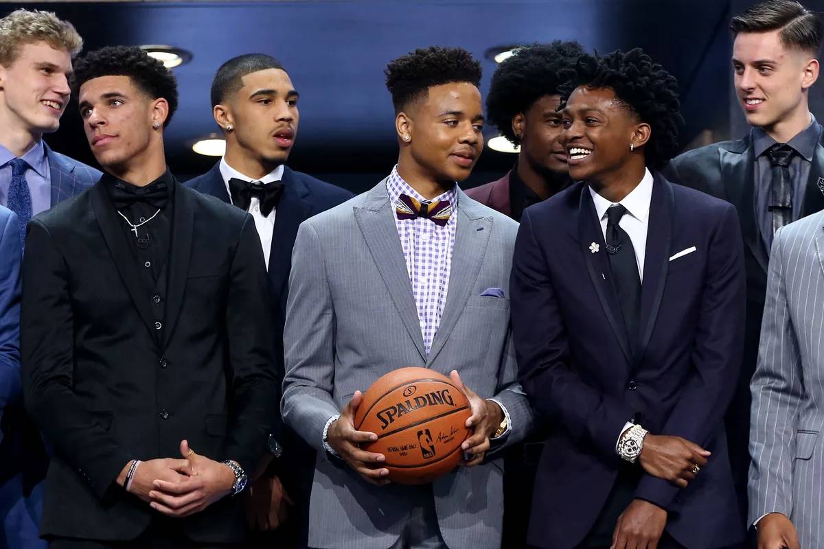 改变近几年nba格局的一件事,nba目前的打法是进步还是退步