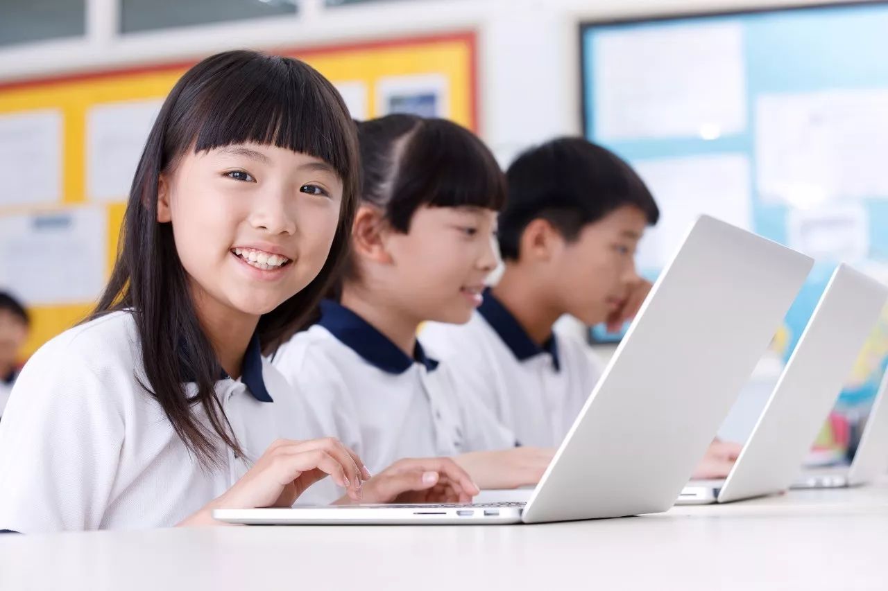 缩小网络代沟，不妨多打“亲情牌”