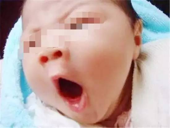 宝宝口臭便秘什么原因,一周的宝宝口臭便秘是怎么回事