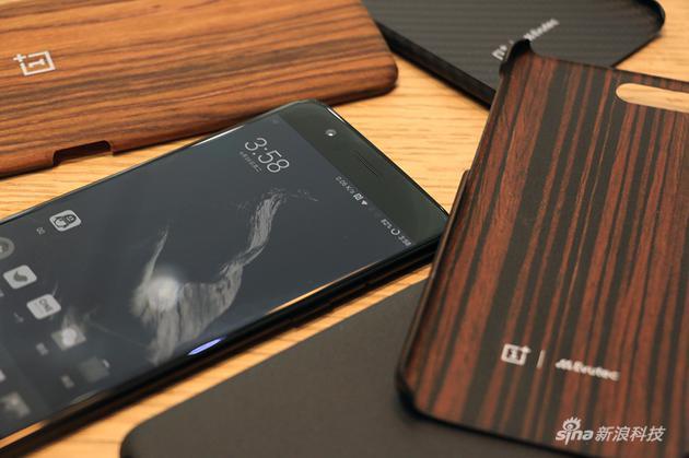 一加3500元手机性价比,1499元一加5手机